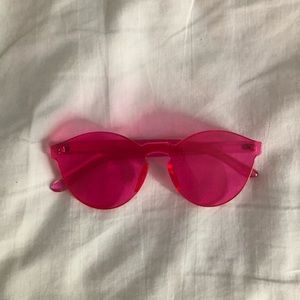 pink sunglasses